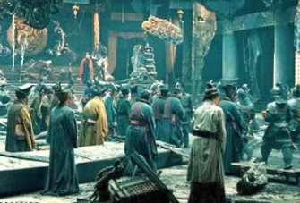 三国演义第十四回：曹孟德移驾幸许都，吕奉先乘夜袭徐郡