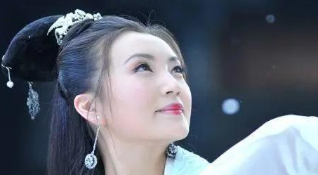 董卓作为吕布的义父 吕布为什么联合外人谋杀自己的义父