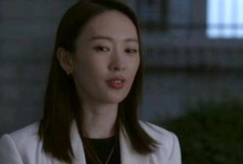 《心居》顾清俞为何不愿借钱给冯晓琴呢？