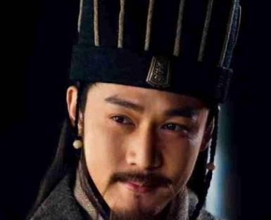 诸葛亮出山前都在干什么？