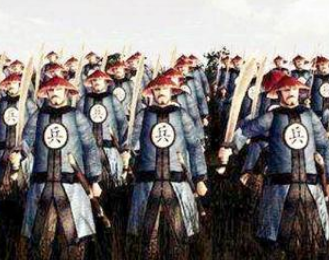 在古代，出战士兵的衣服上有兵和勇的字样，是什么意思？