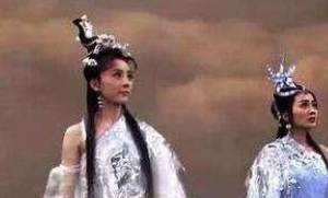 《封神演义》里闻仲只是三代弟子，三霄为何称呼他是道兄？