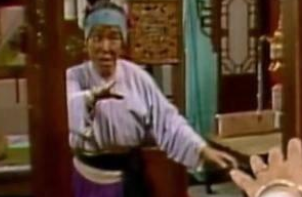 贾宝玉不喜婆子，为何曹雪芹要安排刘姥姥睡到他床上？