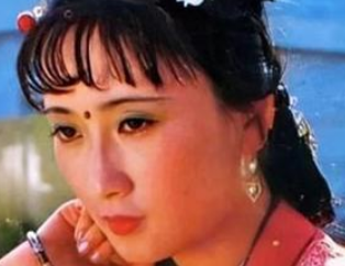 红楼梦中香菱眉心的那颗胭脂痣有何深意