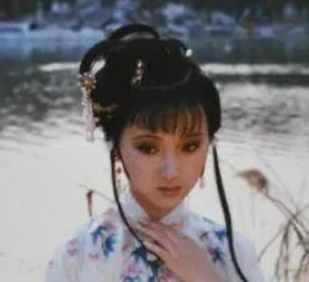 红楼梦贾敏出身四大家族之一，她到底是个什么样的人？