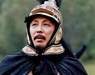 历史上鳌拜有没有想自己称帝 的心思？他为何不这么做？
