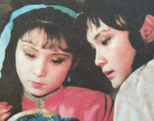 红楼梦中晴雯在贾府中有多特殊？她悲剧的来源是什么？