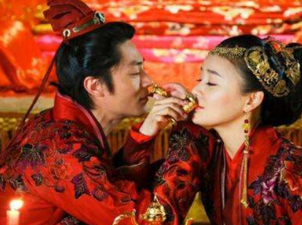 古代女子出嫁时都有什么婚俗 十里红妆指的是什么