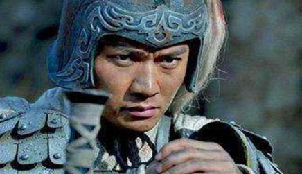 公孙瓒之所以能够取得如此成就，主要靠手下哪三大将？