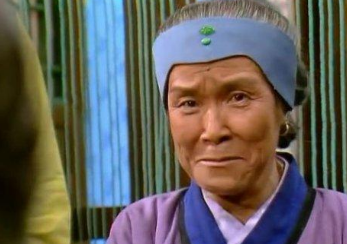 红楼梦中刘姥姥想要打秋风，为什么不去王家而是求到贾家？