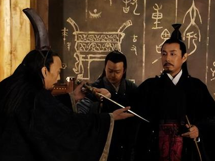 刀柄朝后肯定会影响作战 清朝武士为何还那么做