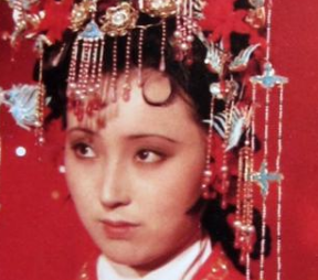红楼梦中黛玉去贾府是谁安排的？背后有何目的？