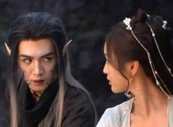 《郎君不如意》改编自小说，陈哲远首挑一人分饰两角，