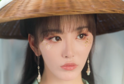 《潇洒佳人淡淡妆》正式开播，孔雪儿装扮如何？