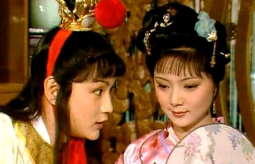 《红楼梦》里千金小姐薛宝钗，为什么要在表弟面前宽衣解带？