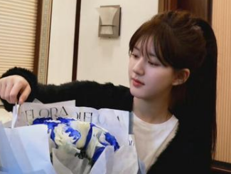 《后浪》赵露思饰演的是谁？围绕着中医展开的作品