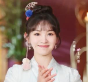 《姻缘大人请留步》上官雅的玉坠是哪里来的？