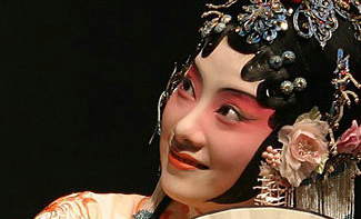 《牡丹亭》中描写得最成功的人物形象是谁？