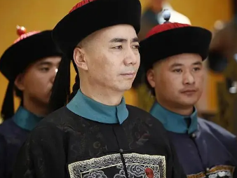 施公案第101回：施贤臣遵旨求雨，傻和尚闭锁空房