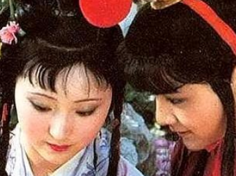 红楼梦中黛玉的葬花吟是什么内容？有何深意