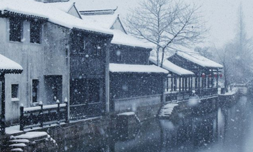 江总《别袁昌州二首(其二)》的写作背景是什么样的？