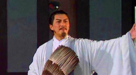 关羽率领的水军，真是诸葛亮说的那样号称精甲万人吗？