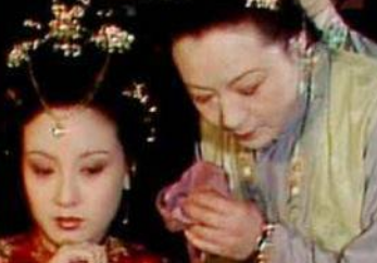 红楼梦中周瑞家的最后是什么结局？为何会被撵出贾府