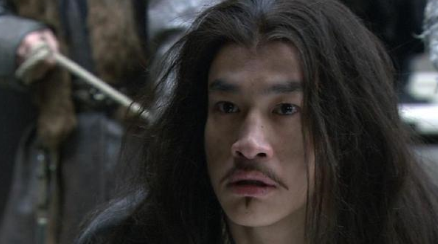 曹操在青梅煮酒论英雄时，为什么不动手杀了刘备？