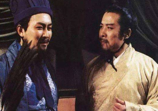 诗圣杜甫为何对诸葛亮的评价褒贬参半呢？