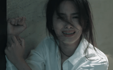 《欢乐颂3》方芷衡手腕上掩盖的是伤痕，背后的秘密被揭开