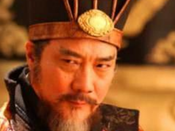 杨浩是在是什么样的环境下登基称帝的？