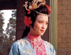 红楼梦中有一位比香菱更悲惨的女子，她就是秦可卿