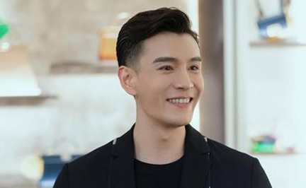 《东八区的先生们》向小飞为什么闪婚 对象是谁