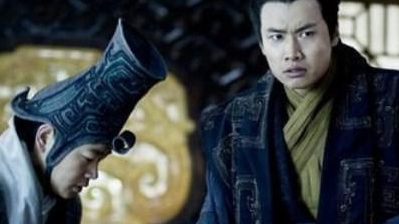 扶苏为什么说自杀就自杀，是被逼的还是自愿的？