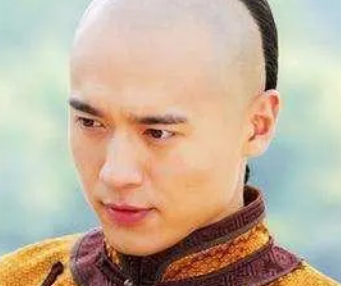 历史上顺治皇帝与董鄂妃之间的感情是爱吗？