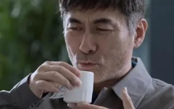 《大考》田雯雯家一直在走下坡路，难以摆脱生活的泥潭