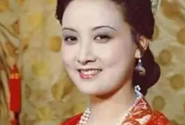 《红楼梦》晴雯给贾宝玉托梦的内容是什么？