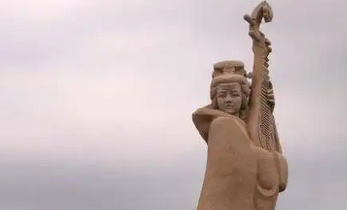《双凤奇缘》第四十三章：对图画假美露破绽 指真形延寿进佞言