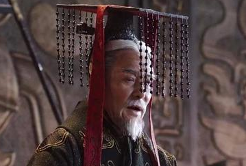 秦昭襄王继位时发生了外戚之争，当时的情况是怎样的？