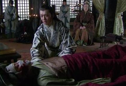 孙策明明有自己的儿子 孙策最后为何传位给弟弟孙权