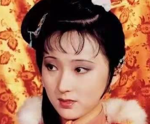 红楼梦中林黛玉与薛宝钗之间有何不同？差距又有多大