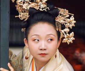 《皇后刘黑胖》改编自同名著作，辣目洋子李宏毅二人互动太甜