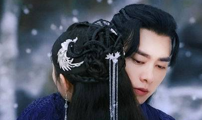《镜双城》那笙给苏摩占卜的三句预言分别是什么？
