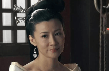 刘邦死后吕雉将戚夫人做成人彘 薄姬为什么能躲过一劫