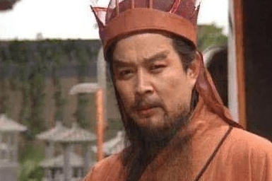 何进杀十常侍易如反掌，为何还要特地从外调兵?
