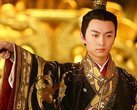 古代官员很早就要上朝了 他们住哪里又是在哪里办公