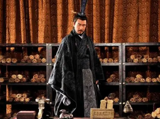 齐威王执政期间，在政治、军事方面有哪些成就？