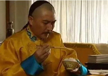 乾隆帝的一天是如何度过的？他做了哪些事？