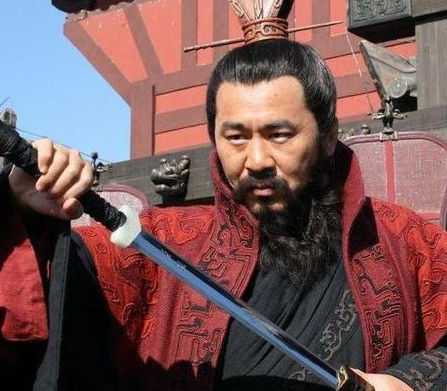 曹操手下人才那么多 曹操为何对关羽如此喜欢