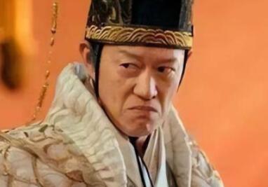 魏忠贤权利那么大，为何会崇祯轻易拿下呢？